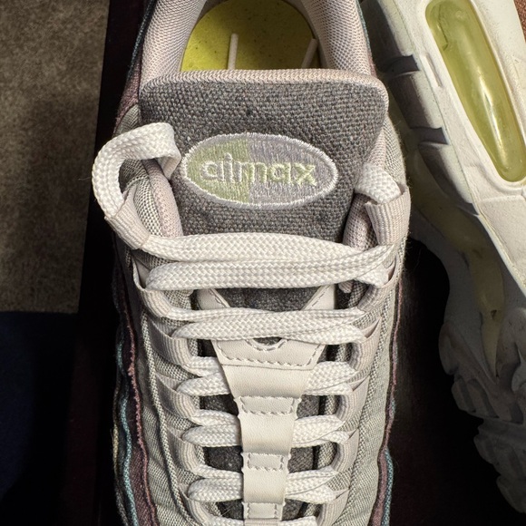 Nike Air Max Men's Shoes - Grey and White - Picture 4 of 6